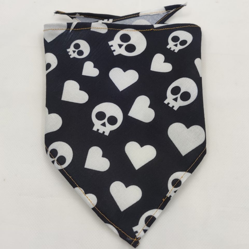 Pet Scarf Pet Triangle tie-dye pet scarf from pawtastic store