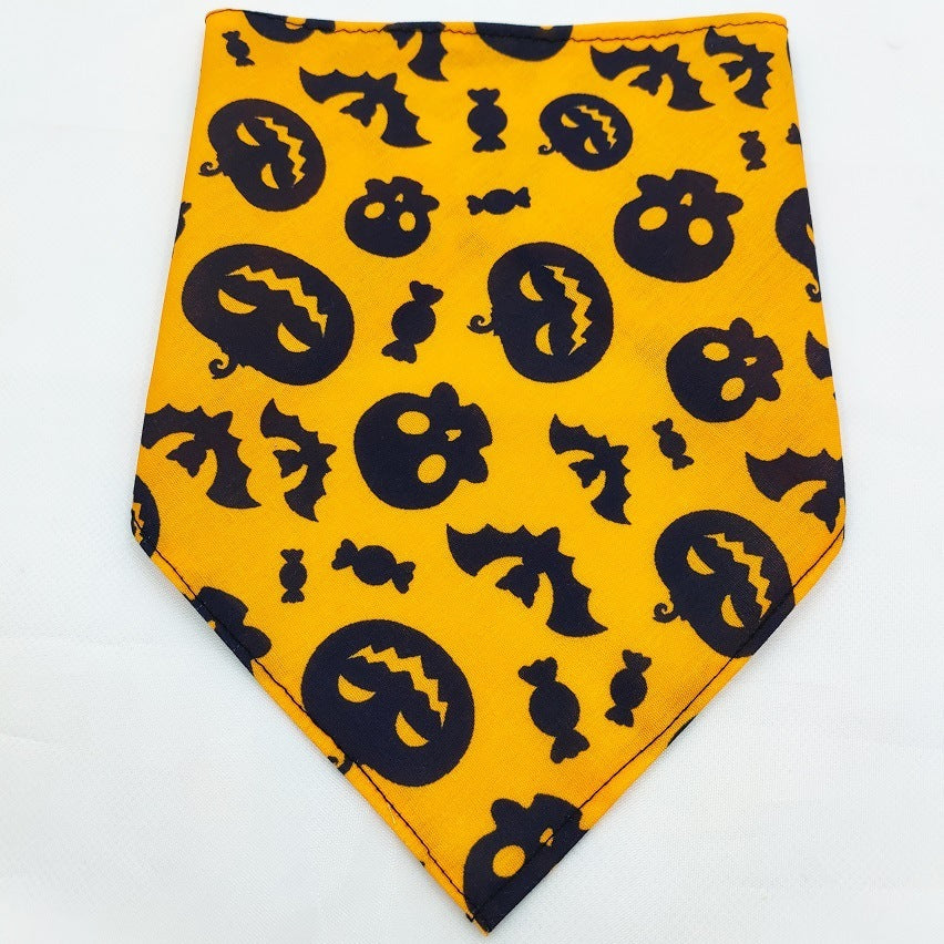 Pet Scarf Pet Triangle tie-dye pet scarf from pawtastic store